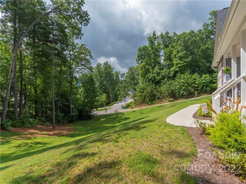 Property image 4 at 31 Oak Mountain Drive, Leicester, NC 28748