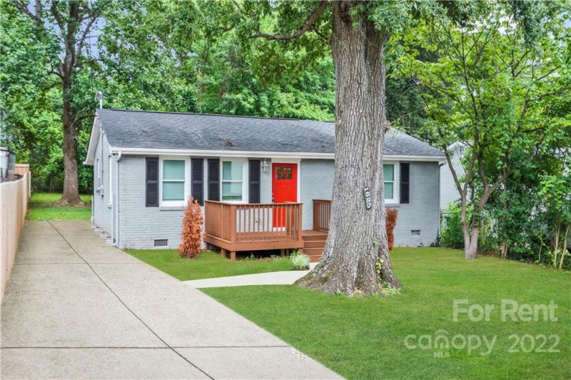 Property image 2 at 1625 Finchley Drive, Charlotte, NC 28215