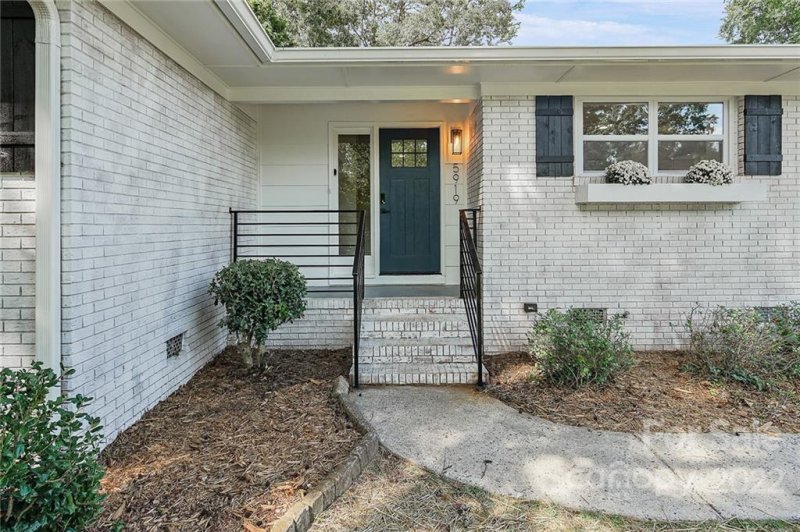 Property image 2 at 5919 Charing Place, Charlotte, NC 28211