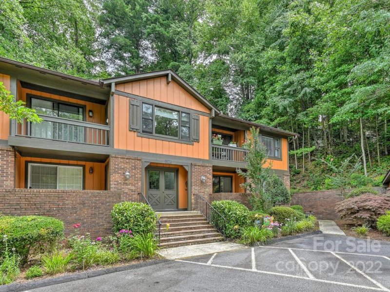 Property image 2 at 1747 Haywood Manor Road, Hendersonville, NC 28791