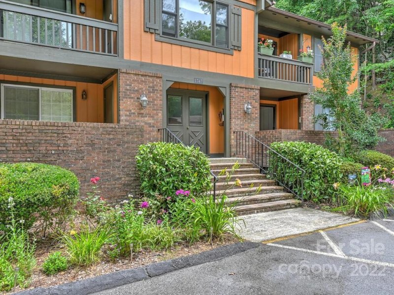 Property image 3 at 1747 Haywood Manor Road, Hendersonville, NC 28791