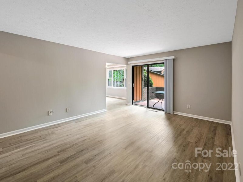 Property image 4 at 1747 Haywood Manor Road, Hendersonville, NC 28791