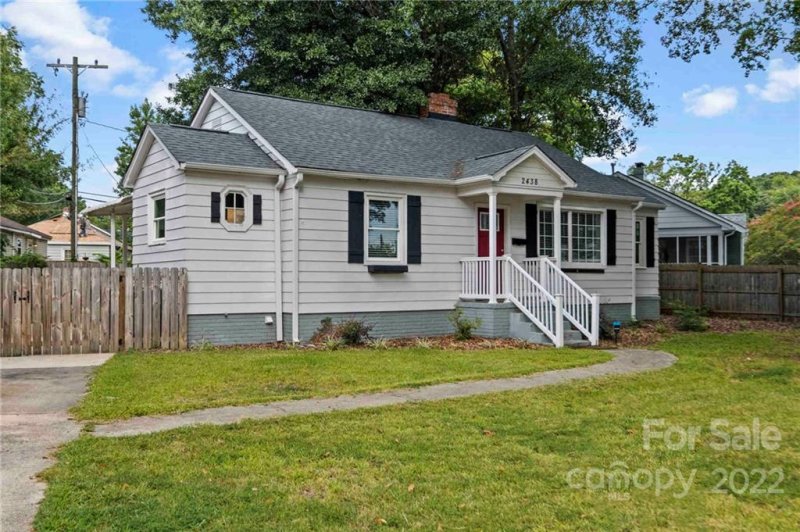 Property image 2 at 2438 Remount Road, Charlotte, NC 28208