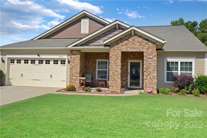 Property image 2 at 13320 Hunting Birds Lane, Charlotte, NC 28278