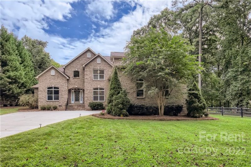 Property image 3 at 421 Greenbay Road, Mooresville, NC 28117