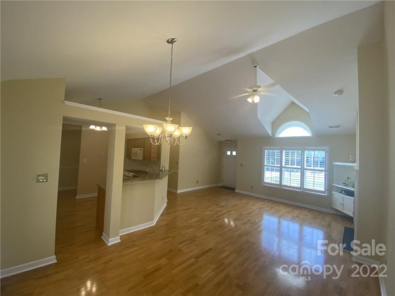 Property image 4 at 9132 Mitchell Glen Drive, Charlotte, NC 28277