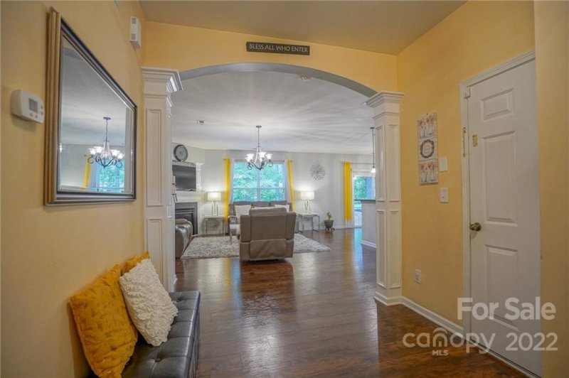 Property image 3 at 4910 Muskogee Drive, Charlotte, NC 28212