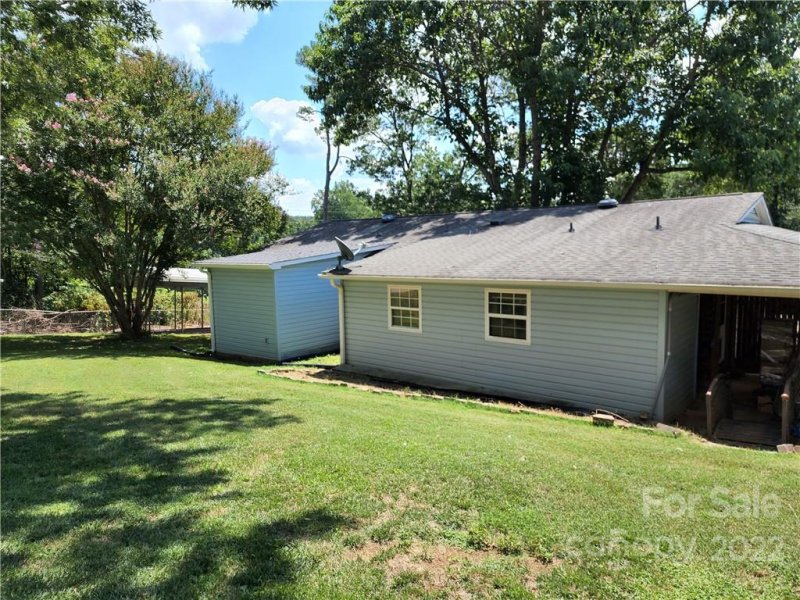 Property image 4 at 705 Castlewood Drive, Gastonia, NC 28056