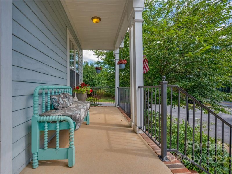 Property image 4 at 101 Carolina Bluebird Loop, Arden, NC 28704