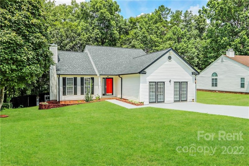 Property image 2 at 2112 Sloan Drive, Charlotte, NC 28208