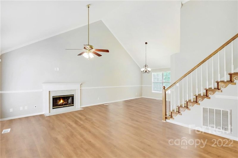 Property image 4 at 2112 Sloan Drive, Charlotte, NC 28208