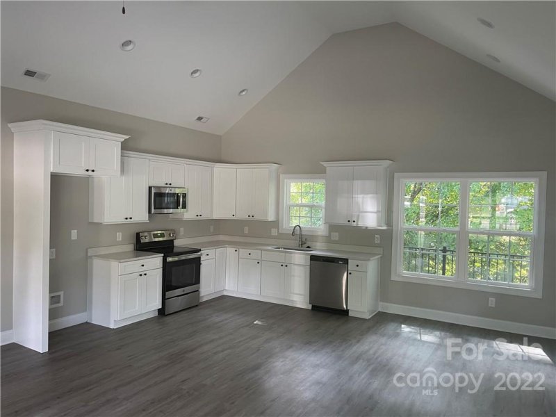 Property image 3 at 157 Ole East Pointe Drive, York, SC 29745