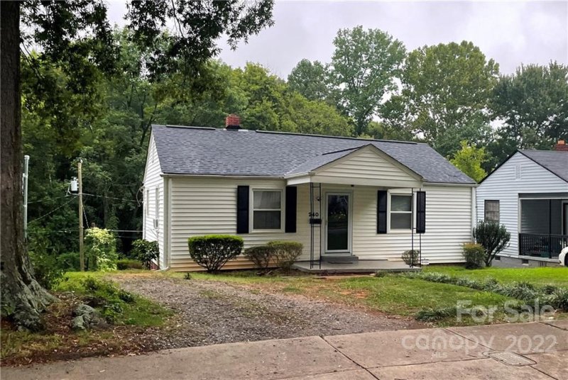 Property image 2 at 240 Keswick Avenue, Charlotte, NC 28206