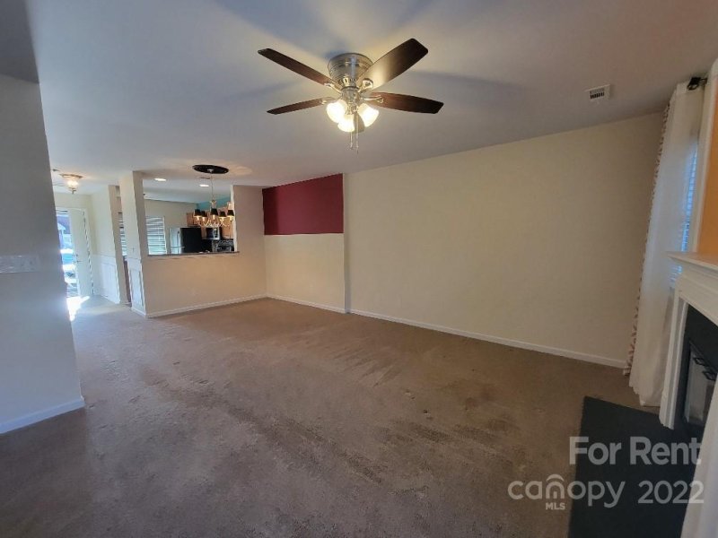 Property image 5 at 3811 Mosscroft Lane, Charlotte, NC 28215