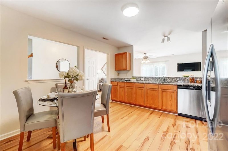 Property image 5 at 7549 Pilot Cove Court, Denver, NC 28037