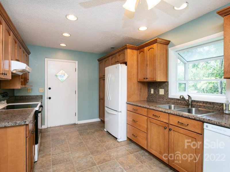 Property image 4 at 61 Ridgeline Road, Clyde, NC 28721