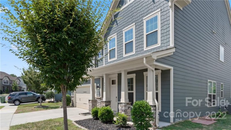 Property image 2 at 843 Pecan Tree Lane, Fort Mill, SC 29715