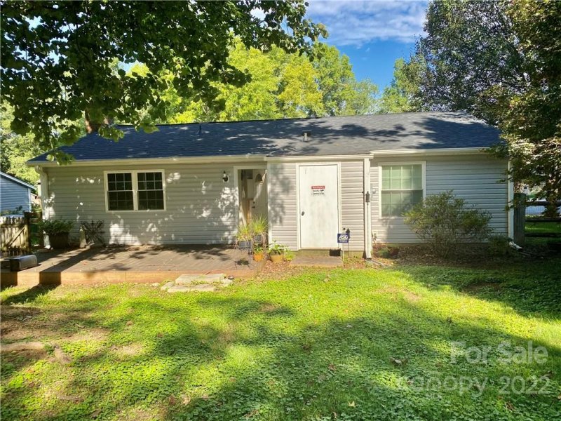 Property image 2 at 8111 Stem Court, Charlotte, NC 28227