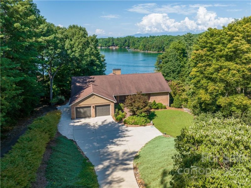 Property image 4 at 1578 Calls Lodge Court, Morganton, NC 28655