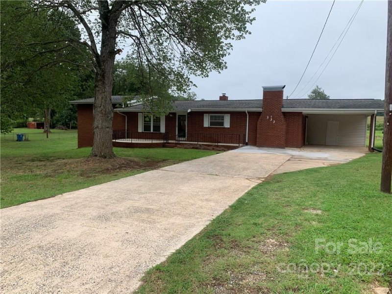 Property image 2 at 333 S 8th Avenue, Maiden, NC 28650