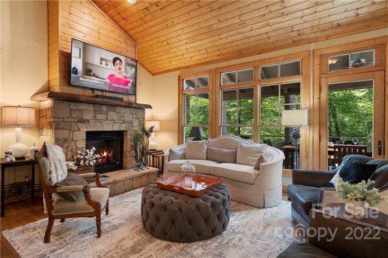 Property image 4 at 102 Sunrise Ridge Court, Sapphire, NC 28774