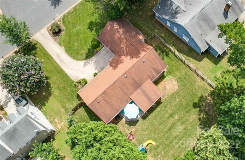 Property image 2 at 647 Mattingwood Drive, Charlotte, NC 28270