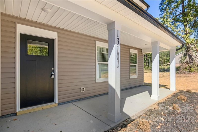Property image 3 at 13101 Homewood Drive, Charlotte, NC 28262