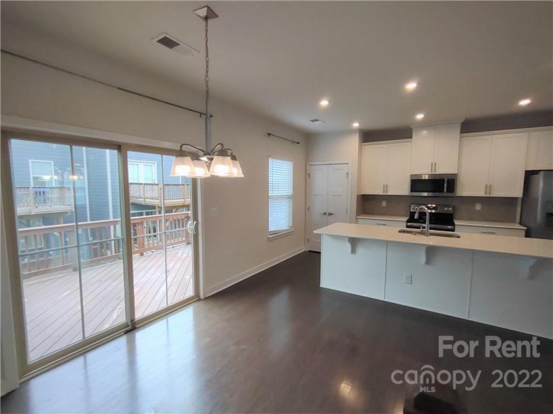 Property image 5 at 1711 Town Oak Lane, Charlotte, NC 28205