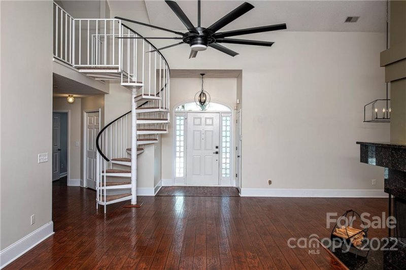 Property image 4 at 9820 Dunfries Road, Matthews, NC 28105