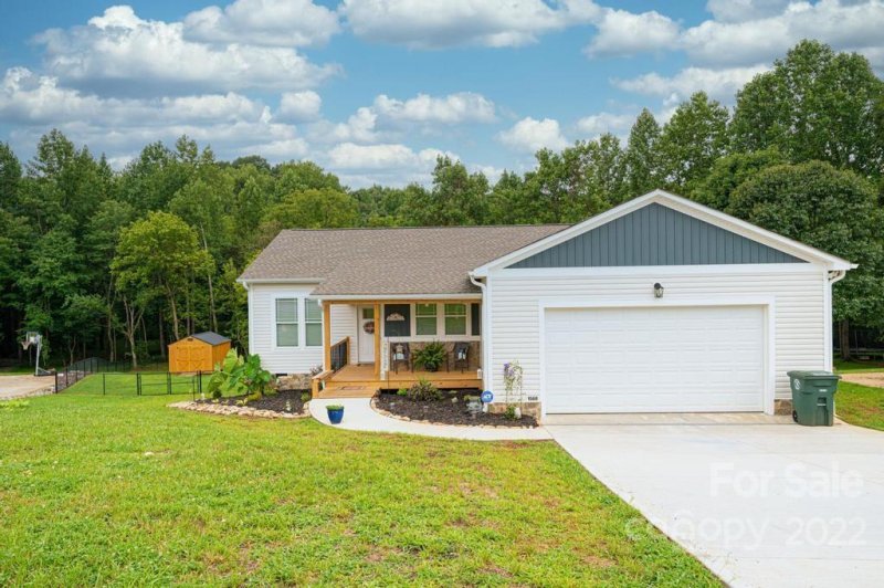 1560 Farmington Hills Drive