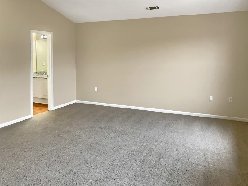 Property image 5 at 6930 Wandering Creek Drive, Charlotte, NC 28216