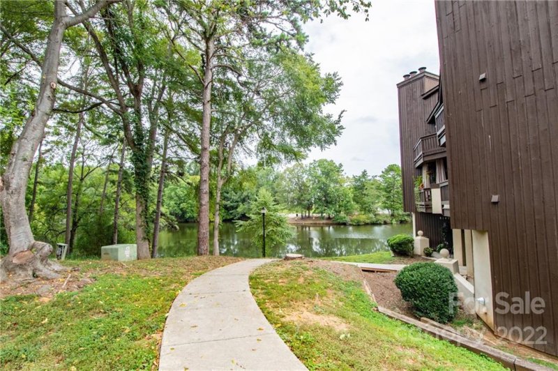 Property image 2 at 8149 Cedar Glen Drive, Charlotte, NC 28212