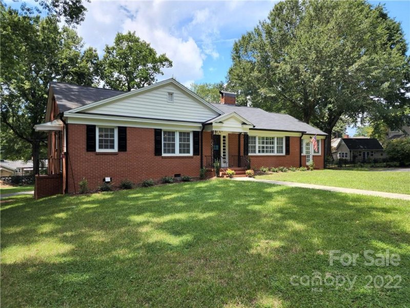Property image 2 at 521 10th Street, Hickory, NC 28601