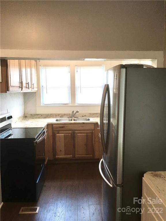 Property image 4 at 106 Gardner Street, Hickory, NC 28601