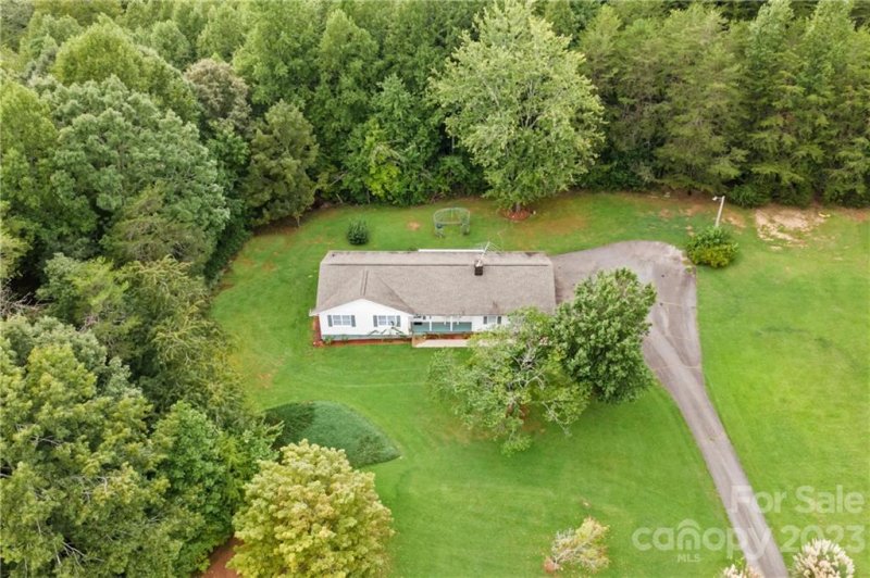 Property image 2 at 587 Dysartsville Road, Nebo, NC 28761