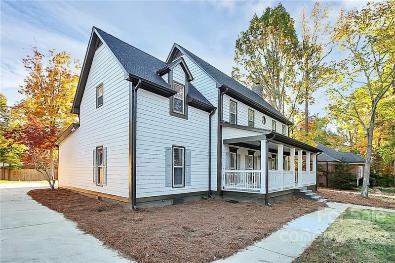 Property image 2 at 908 Woodhurst Drive, Monroe, NC 28110