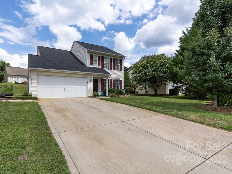 Property image 4 at 5292 Moonlight Trail, Concord, NC 28025