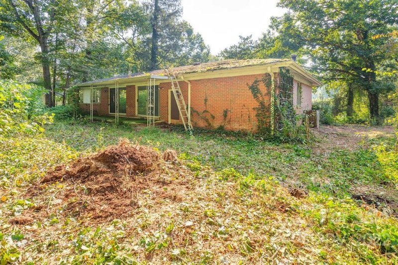 Property image 3 at 26 Forestdale Drive, Asheville, NC 28803