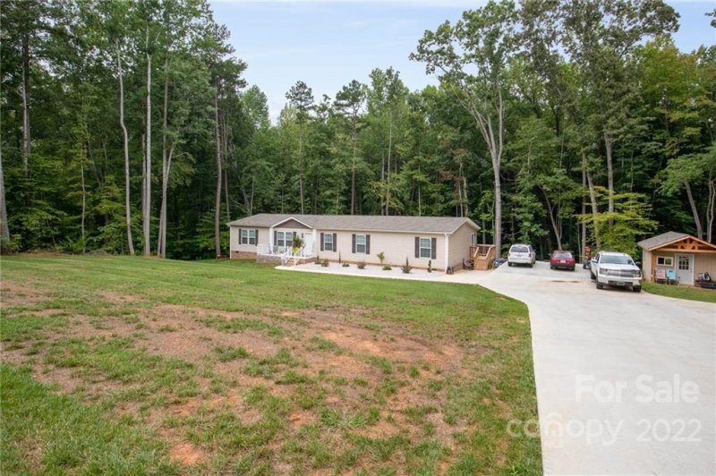 Property image 3 at 192 Clear Springs Road, Mooresville, NC 28115