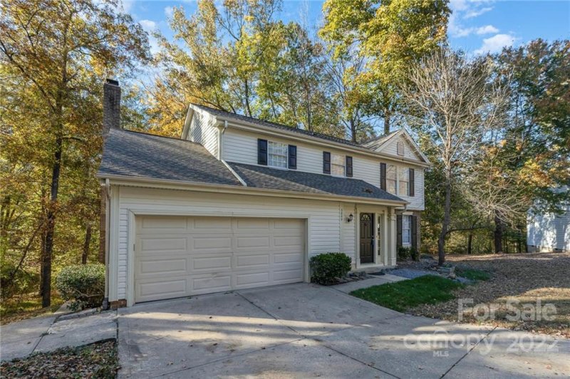 Property image 2 at 3000 Swanquarter Drive, Charlotte, NC 28262