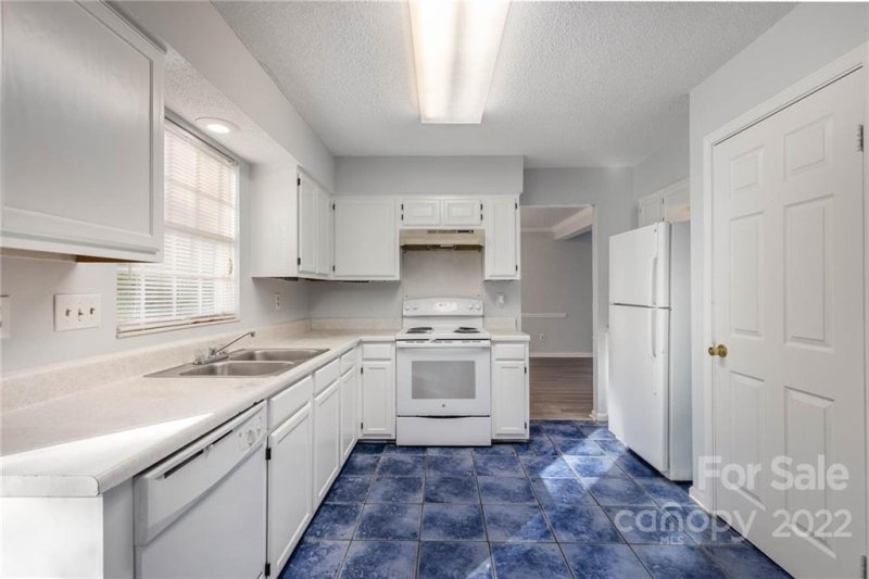 Property image 4 at 3000 Swanquarter Drive, Charlotte, NC 28262