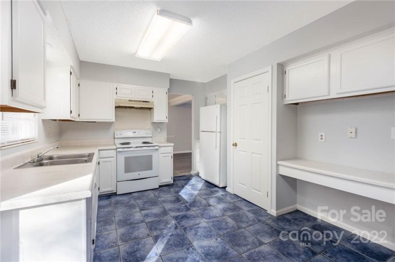 Property image 5 at 3000 Swanquarter Drive, Charlotte, NC 28262