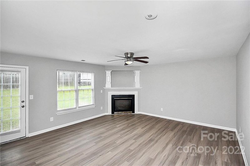 Property image 3 at 8401 Wallace Glen Drive, Charlotte, NC 28212