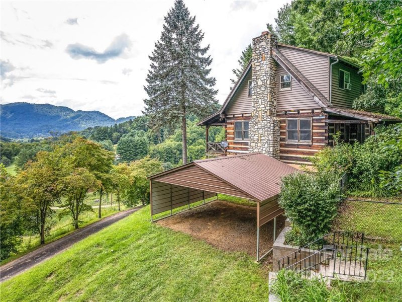 Property image 5 at 128 Winding Way, Canton, NC 28716