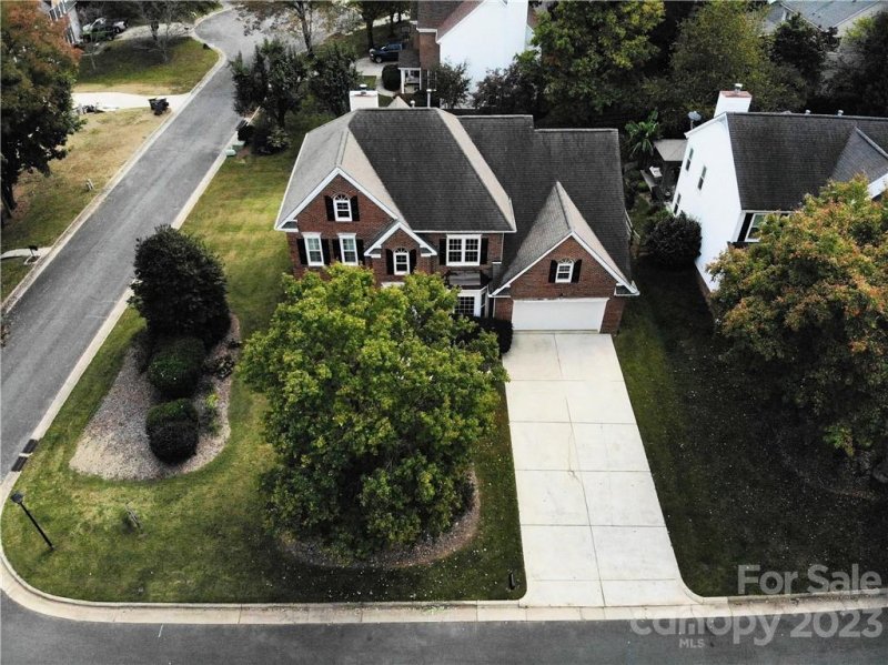 Property image 2 at 2609 Lamp Post Lane, Kannapolis, NC 28081