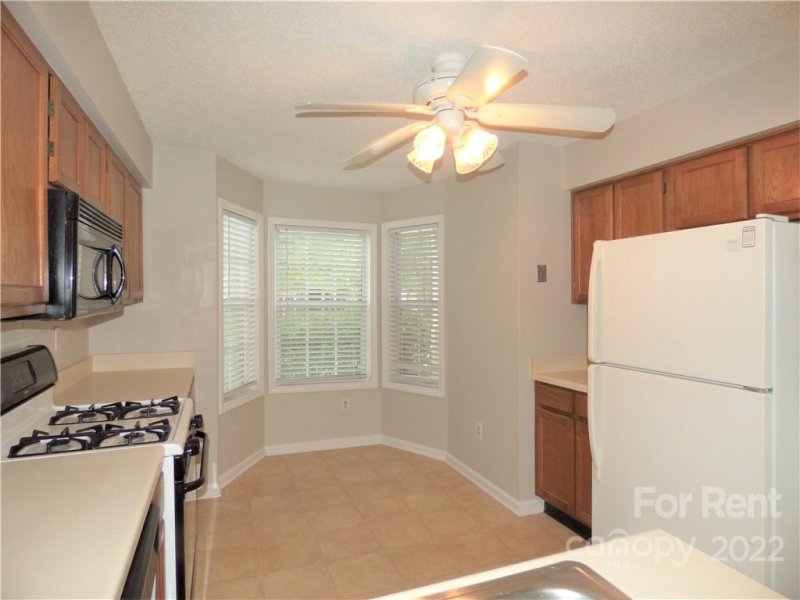 Property image 3 at 6017 Treetop Court, Charlotte, NC 28212