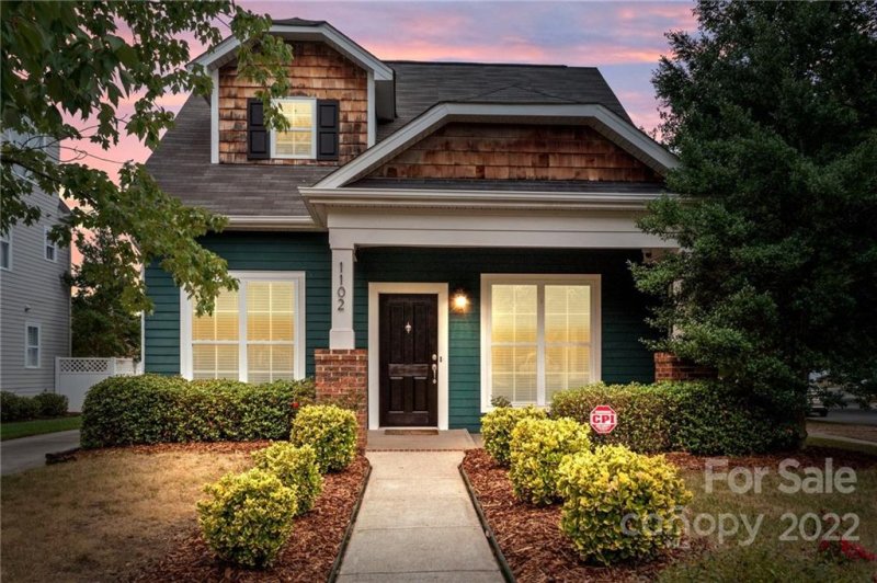 Property image 2 at 1102 Geraldine Powe Drive, Charlotte, NC 28206