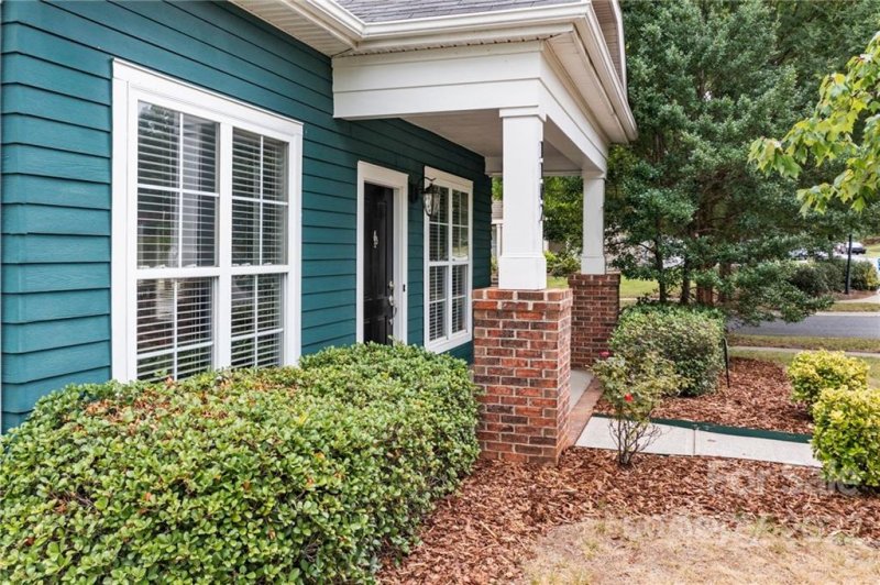 Property image 5 at 1102 Geraldine Powe Drive, Charlotte, NC 28206