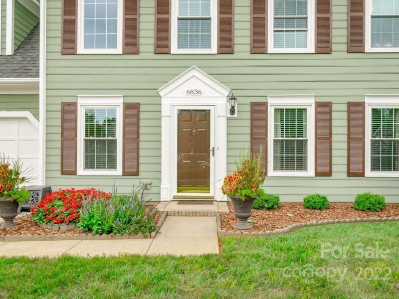 Property image 4 at 6836 Oldecastle Court, Charlotte, NC 28277