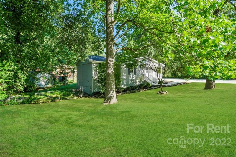 Property image 3 at 1424 Sherwood Drive, Kannapolis, NC 28081